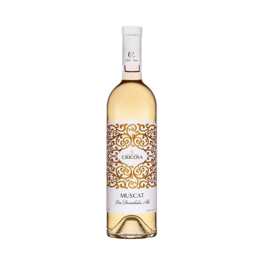 Cricova Muscat – Semi-Sweet White Wine – front-facing bottle on white background